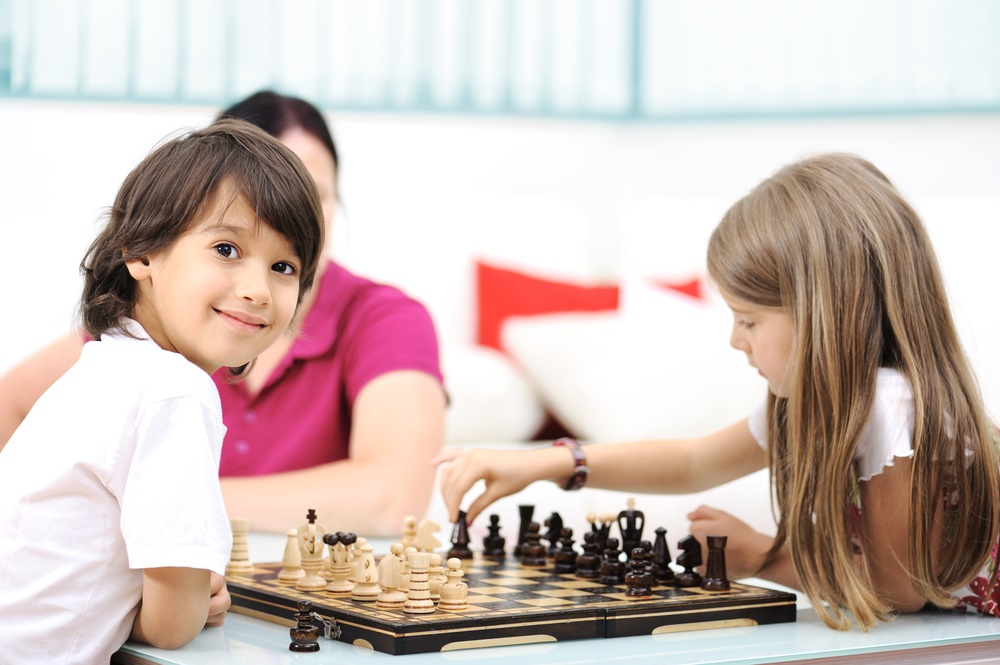 Sinta-se desafiado: as aulas de xadrez online vão começar