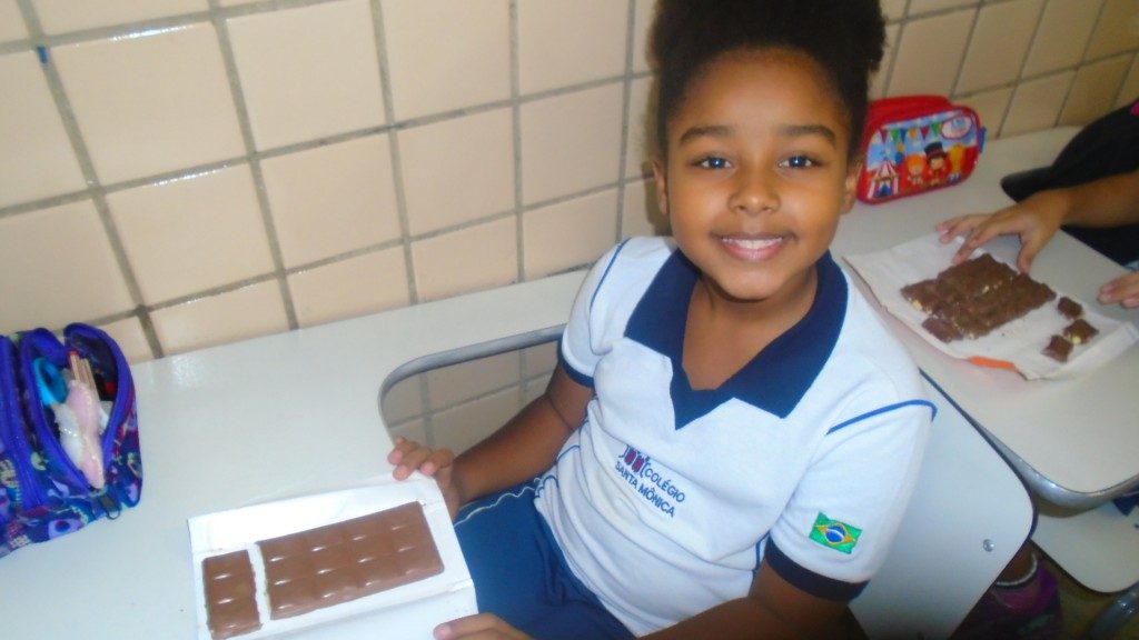 COLÉGIO SANTA MÔNICA – FRAÇÃO COM CHOCOLATE – 3° AM – CACHAMBI