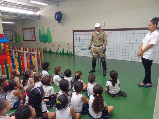 COLÉGIO SANTA MÔNICA-TRILHA DO TRÂNSITO - ESCOLA INTEGRAL